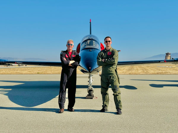 Louis Skupien Flying with the Patriots Jet Team: A Deep Dive into Formation Flying with Elite Aviators - LouisSkupien